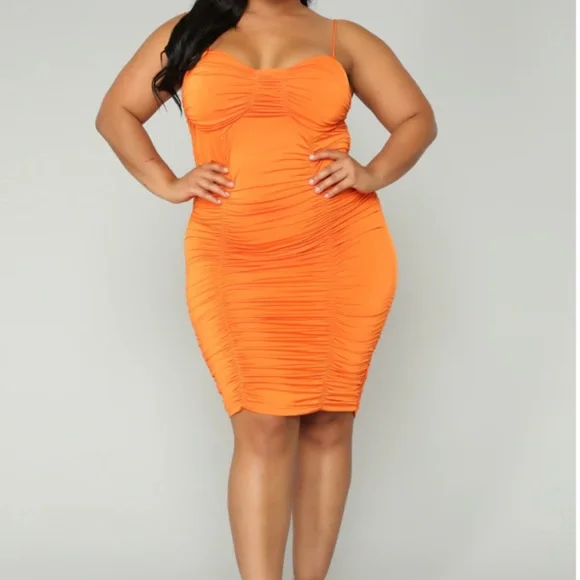 Fashion Nova Singapore Ruched Dress - Picture 5 of 12